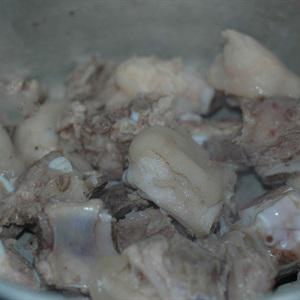 Cách làm canh măng nấu xương