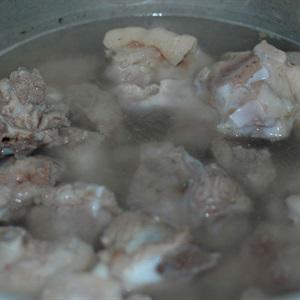 Cách làm canh măng nấu xương