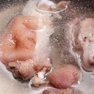 Cách làm canh măng tươi giò heo