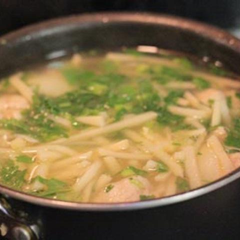 Cách làm canh mọc nấu măng tươi