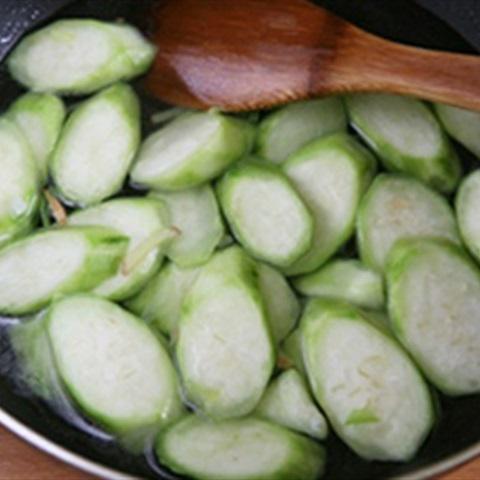 Cách làm canh mướp tôm viên