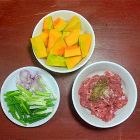 Cách làm canh nấm bào ngư nấu bí đỏ thịt băm