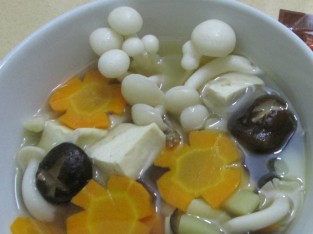 Canh nấm đậu hũ