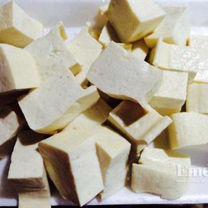 Cách làm canh nấm đậu hũ thịt viên