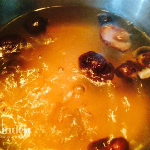 Cách làm canh nấm đậu hũ thịt viên