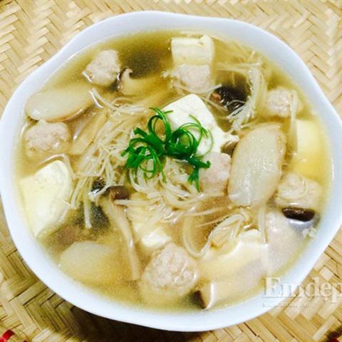 Cách làm canh nấm đậu hũ thịt viên