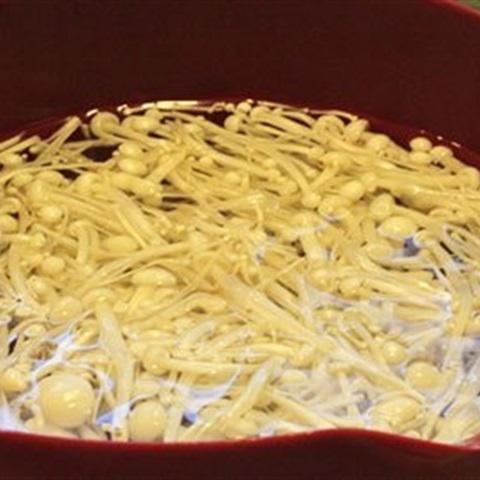 Cách làm canh nấm nấu chua