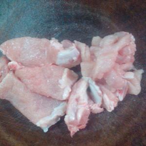 Cách làm canh nấm nấu huyết heo