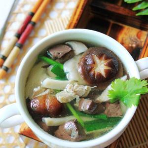 Cách làm canh nấm nấu huyết heo
