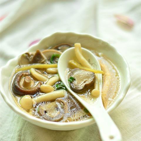 Cách làm canh nấm thập cẩm