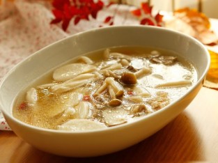 Canh nấm thịt bò ngọt thơm hấp dẫn