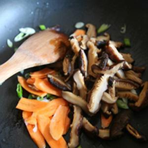 Cách làm canh nấm thịt gà