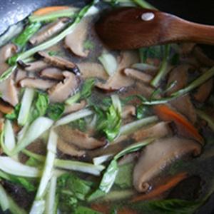 Cách làm canh nấm thịt gà