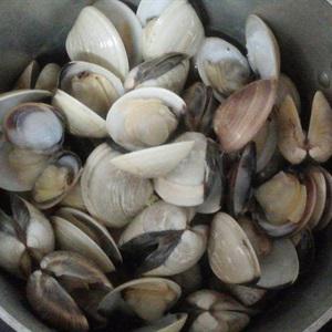 Cách làm canh nghêu bắp cải