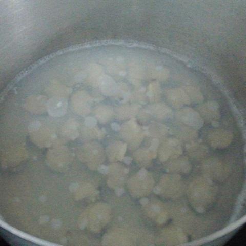 Cách làm canh nghêu bắp cải