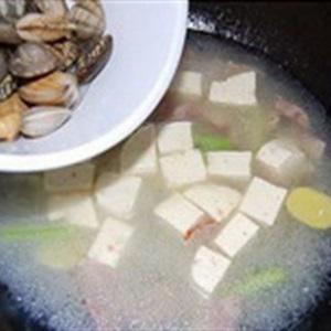 Cách làm canh nghêu đậu hũ