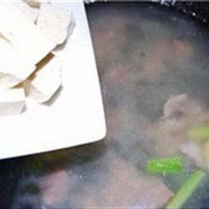 Cách làm canh nghêu đậu hũ