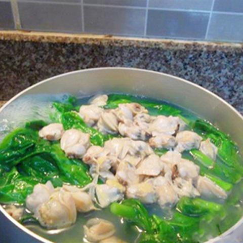 Cách làm canh nghêu nấu mồng tơi
