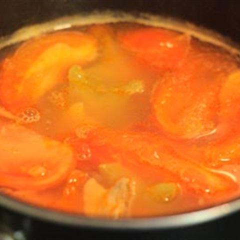 Cách làm canh nghêu nấu thì là