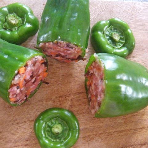 Cách làm canh ớt chuông nhồi thịt