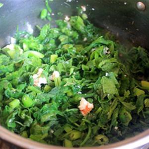 Cách làm canh rau bí nấu tôm