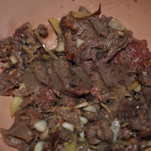 Cách làm canh rau cải thịt bò