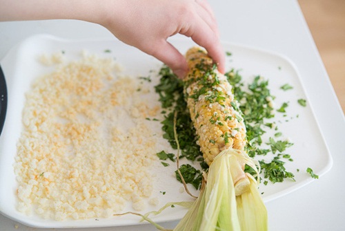 Canh rau chân vịt nấu gan heo và cẩu kỷ thơm ngon, bổ dưỡng