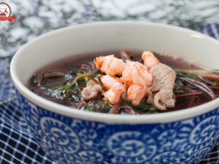Canh rau dền tôm thịt kiểu Huế