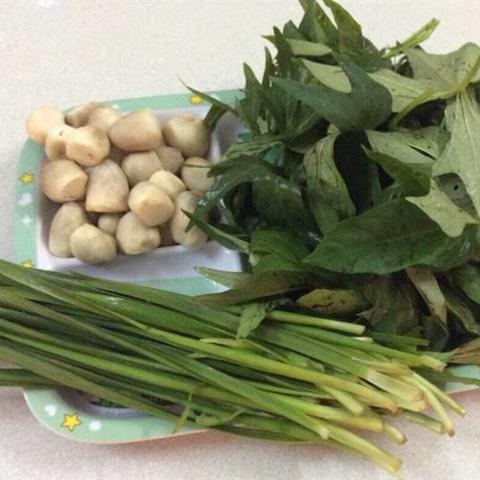 Cách làm canh rau lang nấu nấm rơm