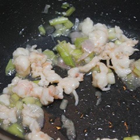 Cách làm canh rau muống nấu tôm