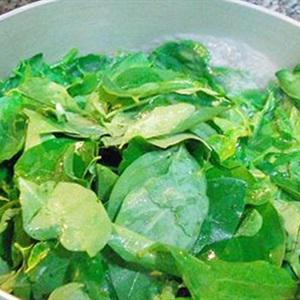 Cách làm canh rau ngót nấu giò viên