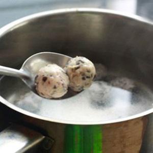 Cách làm canh rau ngót nấu mọc