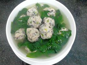 Canh rau ngót nấu mọc