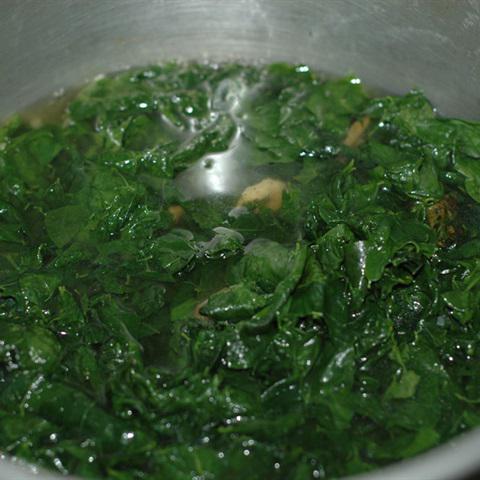 Cách làm canh rau ngót nấu tôm