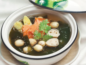 Canh rong biển hạt sen