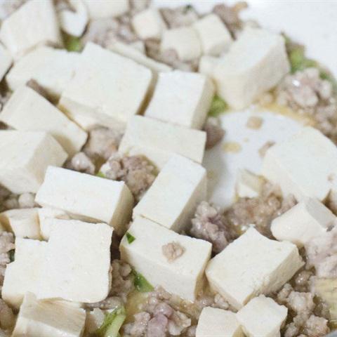 Cách làm canh rong biển nấu đậu hũ