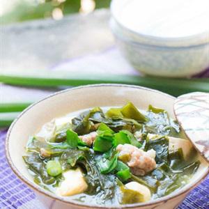 Cách làm canh rong biển nấu đậu hũ