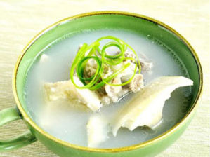 Canh sườn cùi sầu riêng