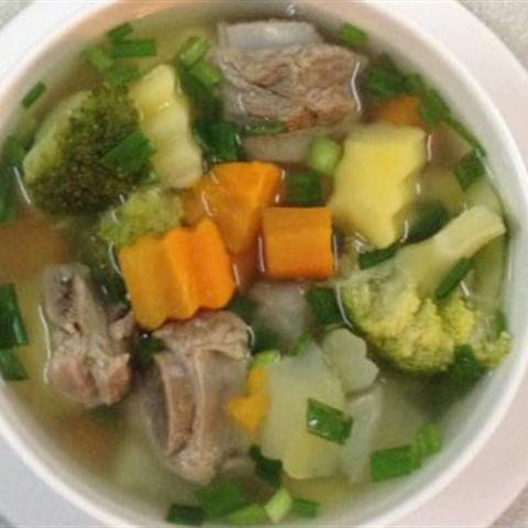 Cách làm canh sườn heo nấu rau củ