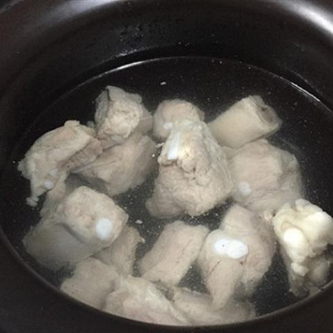 Cách làm canh sườn nấu nấm bào ngư