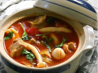 Canh sườn nấu nấm