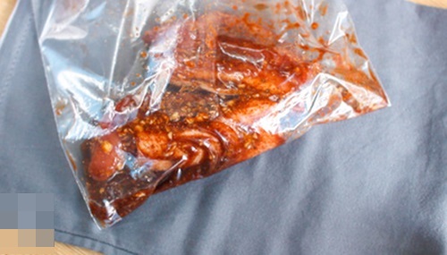 Canh sườn nấu sấu chua dịu, thanh mát mà vẫn đậm đà khó quên