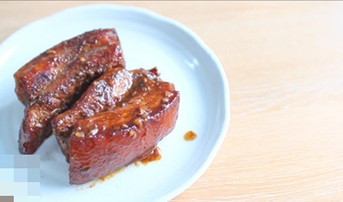 Canh sườn nấu sấu chua dịu, thanh mát mà vẫn đậm đà khó quên