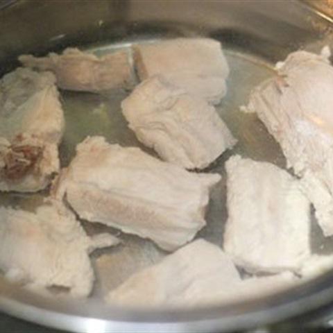 Cách làm canh sườn non nấu măng chua