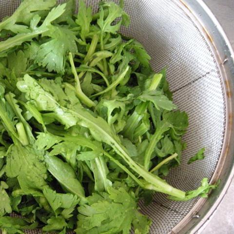 Cách làm canh tần ô nấu tôm