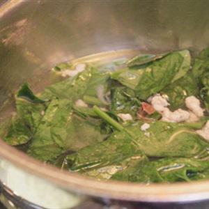 Cách làm canh thịt bằm nấu mồng tơi