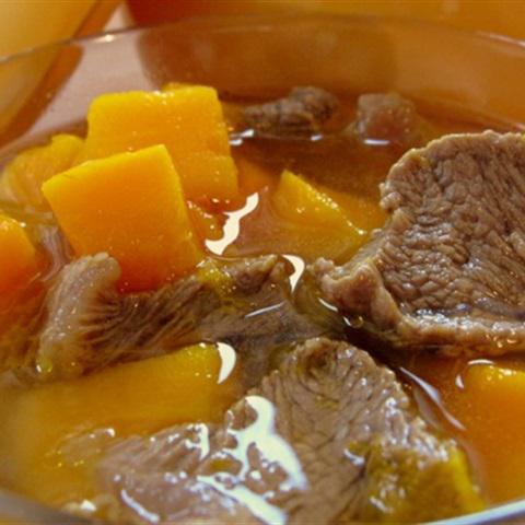 Cách làm canh thịt bò bí đỏ