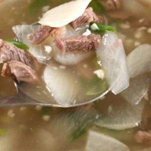 Cách làm canh thịt bò nấu củ cải