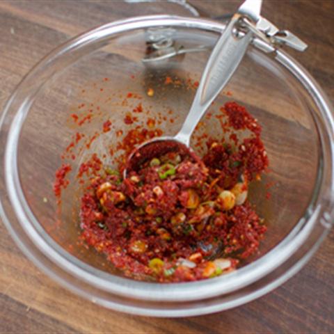 Cách làm canh thịt bò nấu đậu hũ và bí ngòi