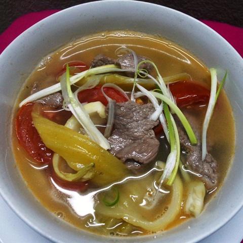 Cách làm canh thịt bò nấu dưa chua
